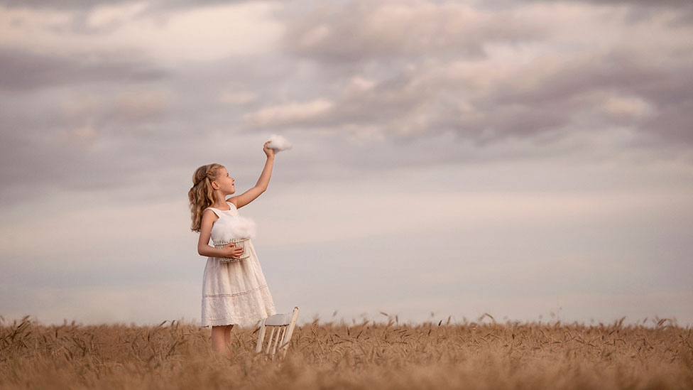 child portrait outdoors