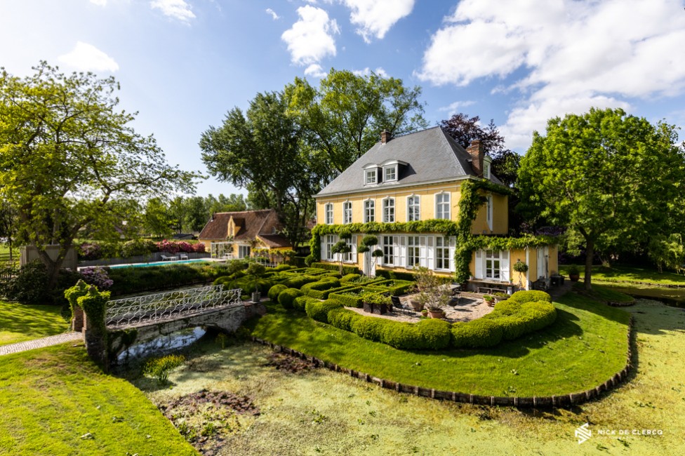 Photo of a mansion in Belgium by Nova Scotia Real Estate photographer, Nick De Clercq